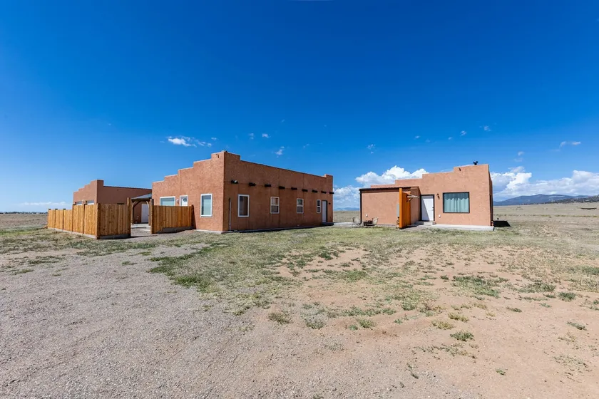 Valley Vista! Includes 2 passes to Hot Springs! - Image 1