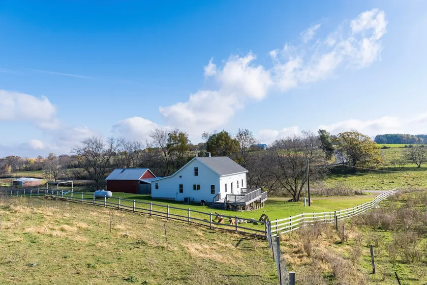 Secluded 3BDR house great for group gatherings - Image 1