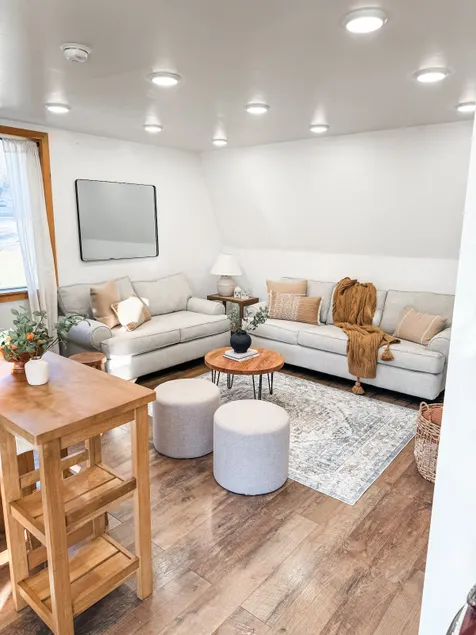No. 3537 Light & Airy Cozy Loft - Image 1