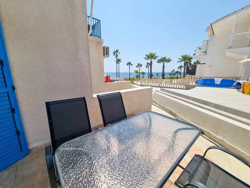 Beach Vibes Beachfront Apartment - Image 1