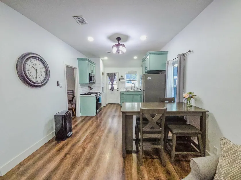 2BR Casita• Gated Driveway • Near Six Flags + Epic - Image 1