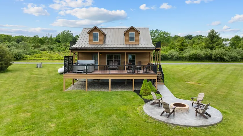 Castello:cabin with hot tub, pool table, lakeview - Image 1