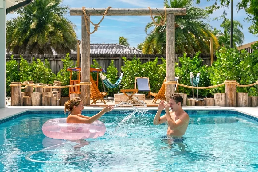 Prime Spot • Pool_BBQ • Minutes Hard Rock Stadium - Image 1