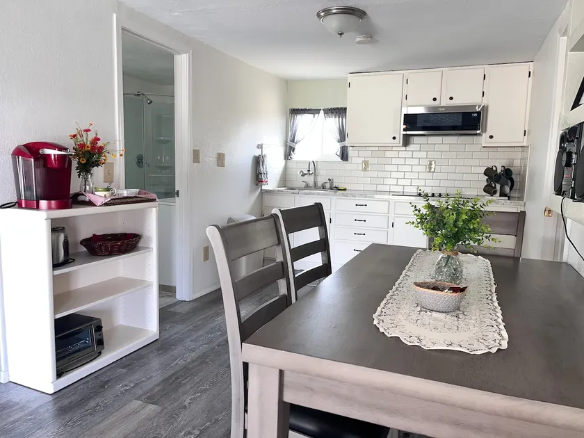 Bridlewood Ranch - Apartment and Horse Motel - Image 1
