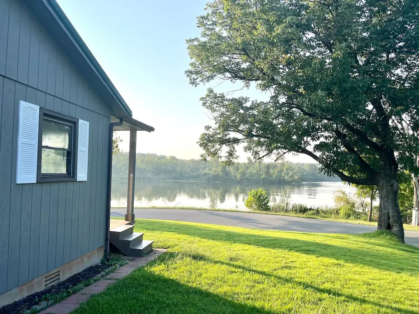 The GooseNest • HOT TUB • Lake View - Image 1