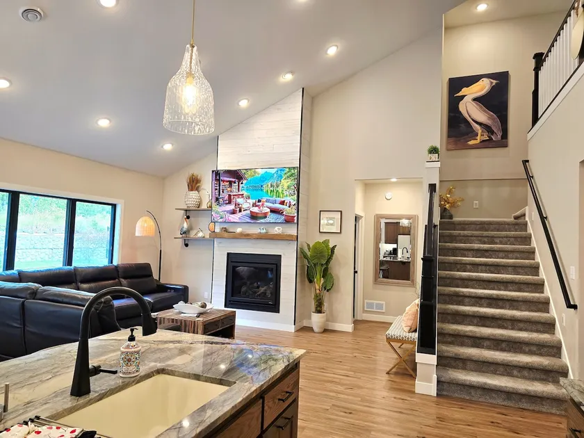 Posh Pelican House is area favorite for guests! - Image 1