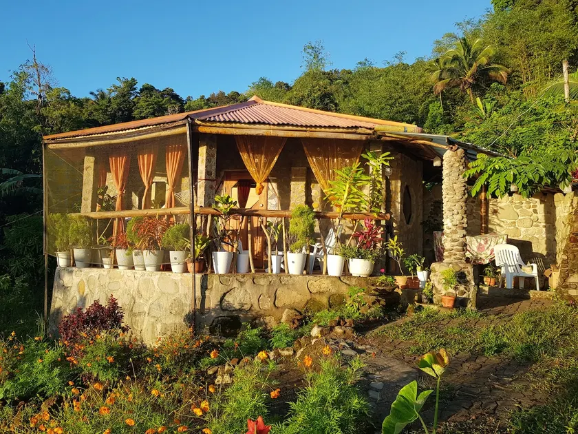 Eco-Farm Romantic Chalet with Starlink at 700 masl - Image 1