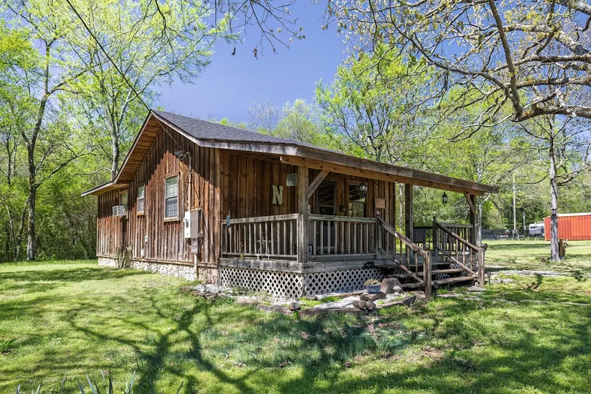 Rustic 2 Acre Country Cabin Near Lakes + Fire Pit - Image 1