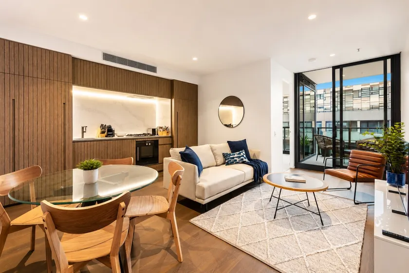 The Park House City Retreat on Yarra River - Image 1