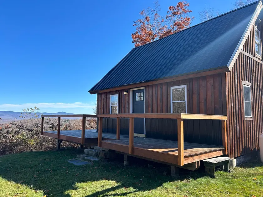 400+ Airbnb Visits: Incredible Mountain Cabin - Image 1