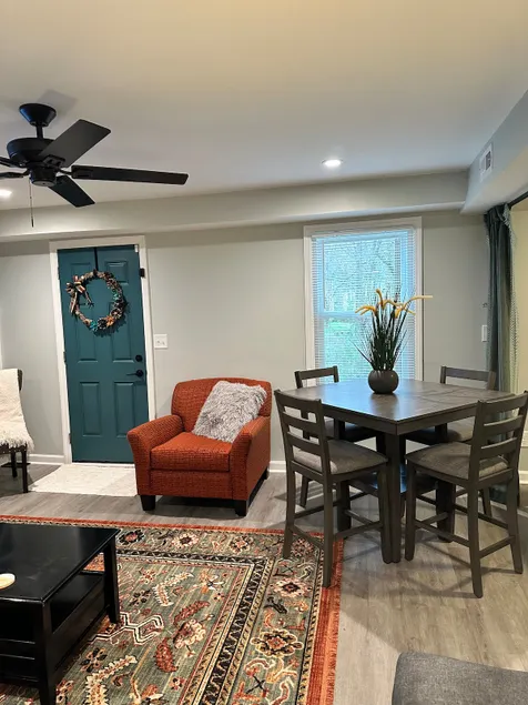 Serenity Haven - Modern Retreat - Image 1