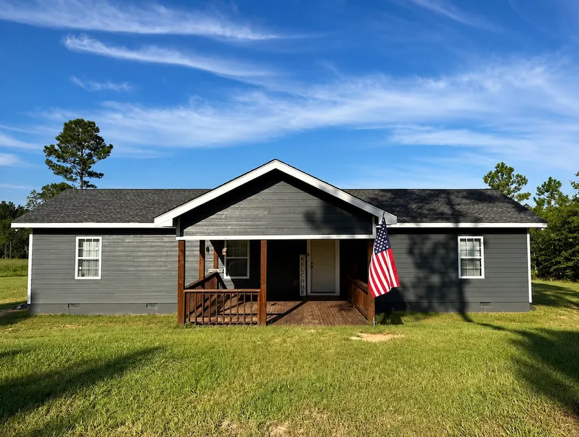 The Pond Home (157) - Image 1