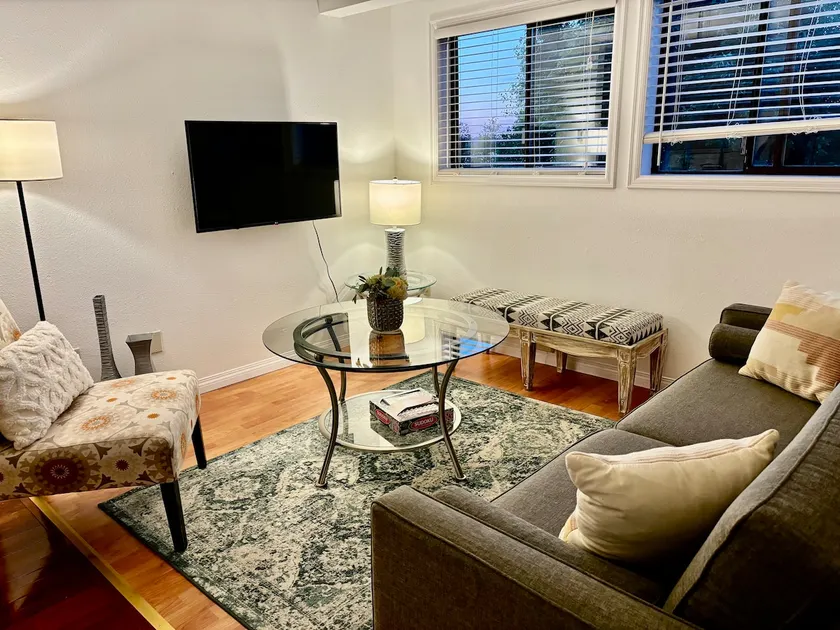 Aloha of Mukilteo GuestHouse - 1 Bedroom + 1 Loft - Image 1