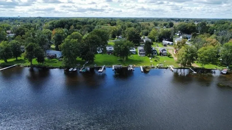 Oneida Lake Fishing, with a Game Room - Image 1