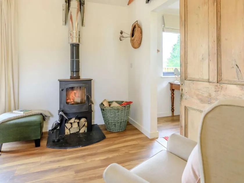 2 Bed in Barnstaple oc-87749 - Image 1