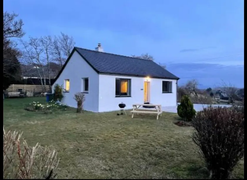 Cosy Dog Friendly Cottage, Isle of Skye - Image 1