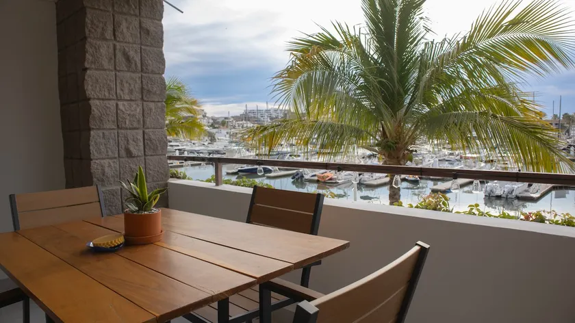 Renovated Condo, Marina Real. San Carlos - Image 1