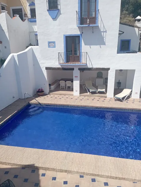 Large Family Townhouse with private pool in Benahavis Village - Image 1