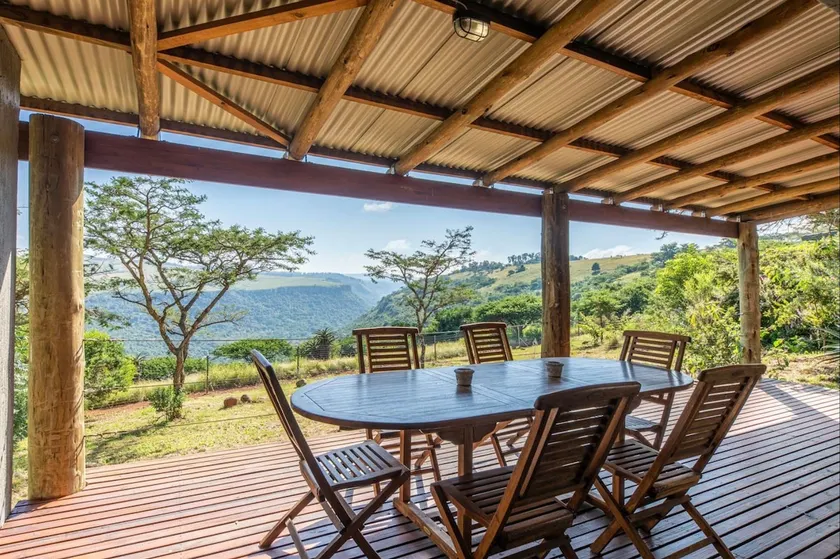 Hilton Bush Lodge & Function Venue - Image 1