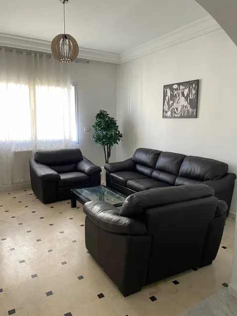 Cozy Villa Floor – Spacious 4-Bedroom Apartment in Tunis - Image 1