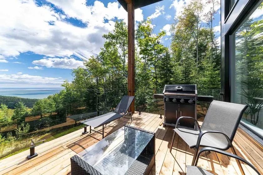 Louis Cyr 70: River Views, Hot Tub & Billiards - Image 1