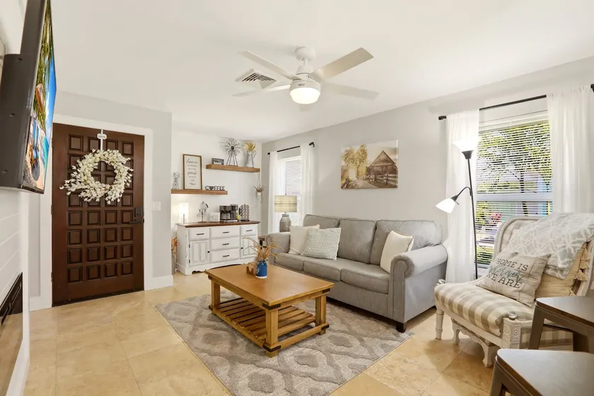 Caloosahatchee Hideaway II-Waterfront Retreat - Image 1