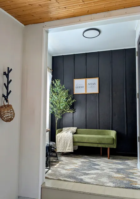 Lakewoods Urban Suite - Image 1