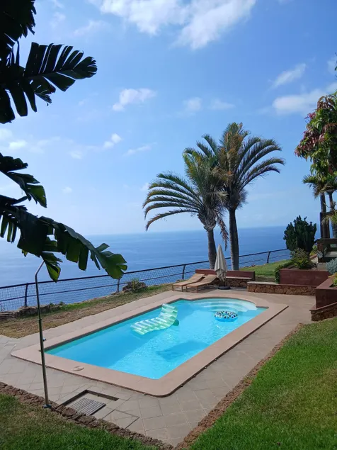Villa with Ocean Views and Heated Pool - Image 1