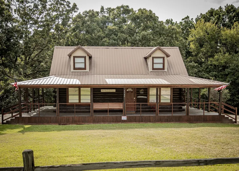 Log Cabin at Sardis Lake - Image 1
