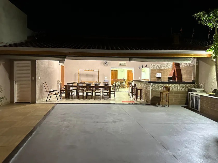 House with a Super Top Gourmet Area - Image 1