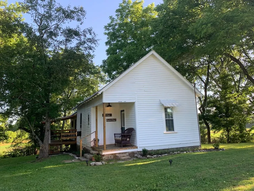 Caretaker Cottage - Image 1