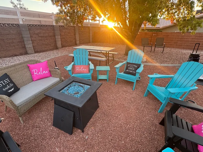 Hot tub•3 king beds•Game room•25 to Zion•Firepit - Image 1