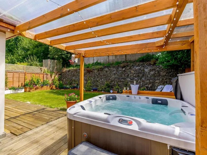 4 Bed in Okehampton oc-83785 - Image 1