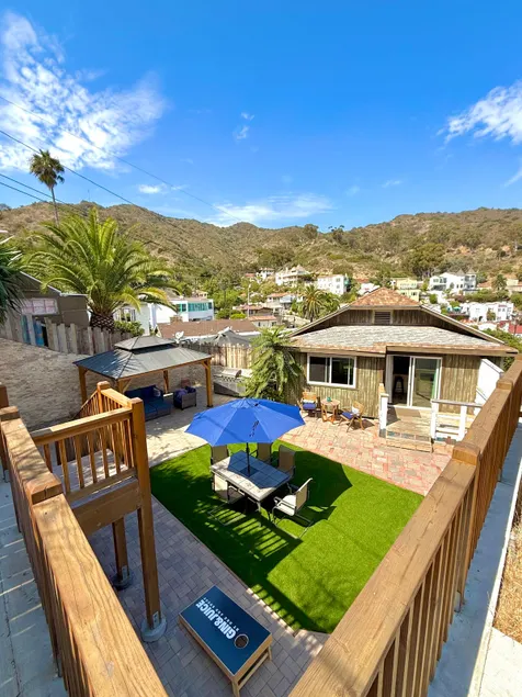 Hilltop Penthouse 2BD/2BA+Golf Cart+AC! - Image 1