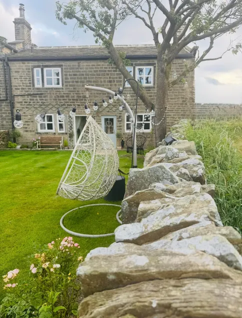 Bents Holiday Cottage, Views & Parking for two cars - Image 1