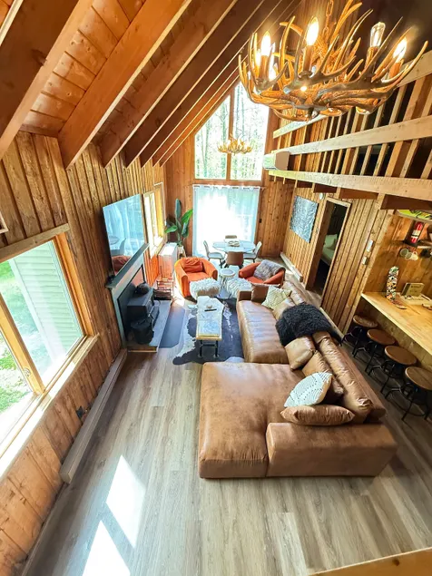 Hot Tub + Clubhouse Pool | 10 min Mt Snow - Image 1