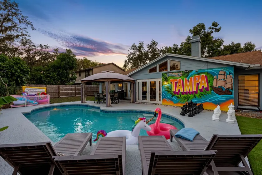Luxury 5 BDRM Home - Stunning Pool - Huge Backyard - Image 1