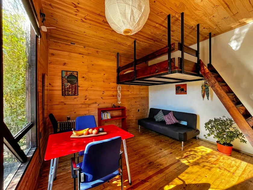 Independent house - Image 1