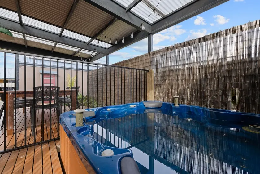 Back Beach Oasis - Image 1