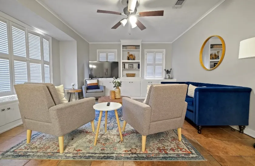 Spacious 3 bed 2 bath Home Great Location - Image 1
