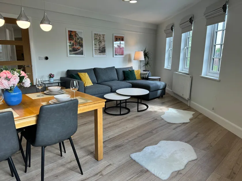 Luxury Apartment in Letchworth - Image 1
