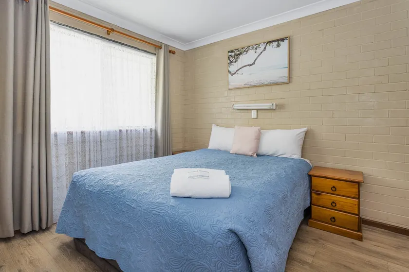 Emu Beach Chalets - Image 1