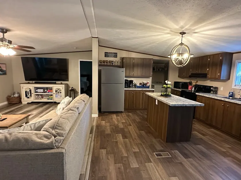 Hidden Gem w/ sleep # bed, slps.10. - Image 1