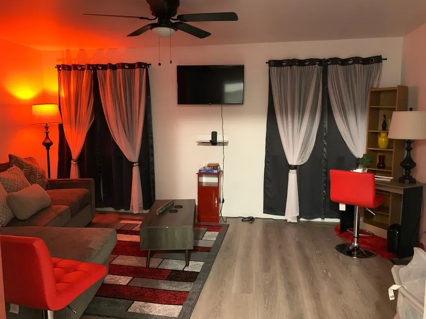 The Experience~ Cozy Newly Remodeled Home - Image 1