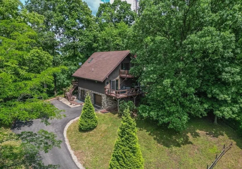 Hillside Hideaway - Image 1
