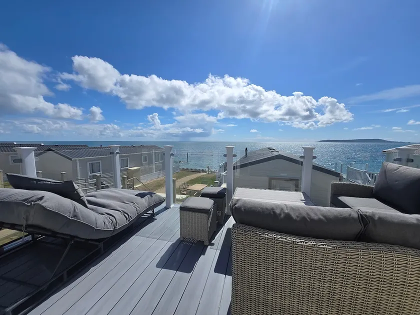 Beachside Creek Caravan Park dog friendly - Image 1