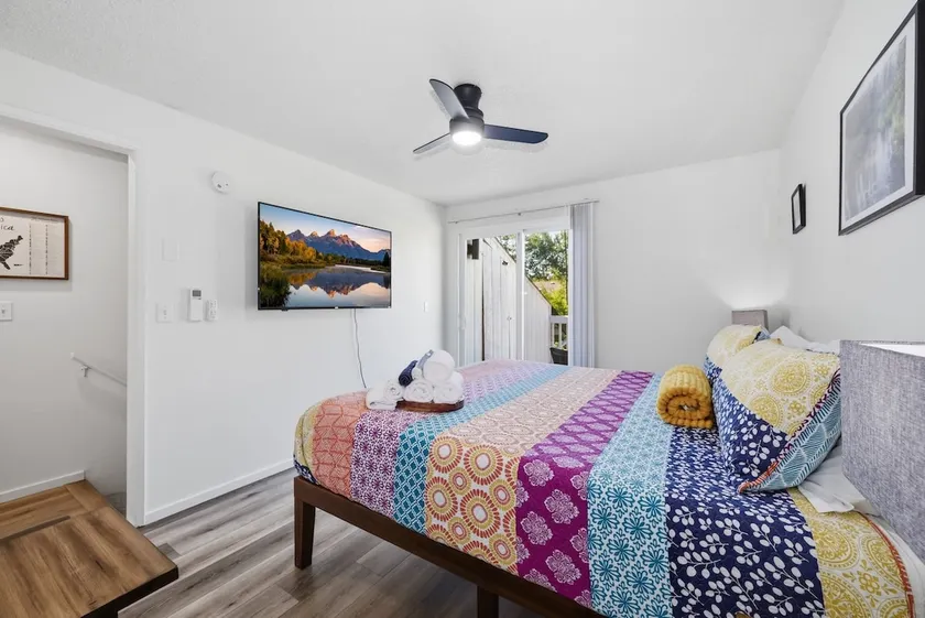 U Oregon | King & Queen Beds | Patio & Deck - Image 1