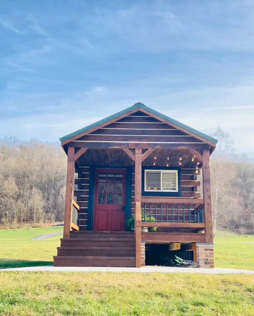 Peaceful Riverfront Tiny Cabin- fish & relax - Image 1