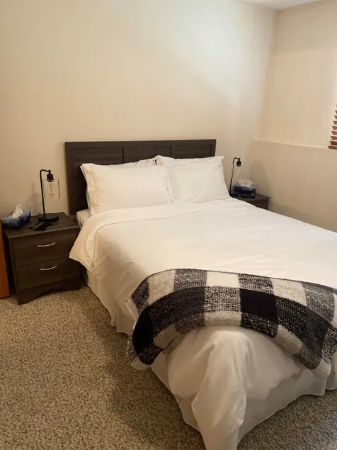 Cozy suite next to the river! - Image 1