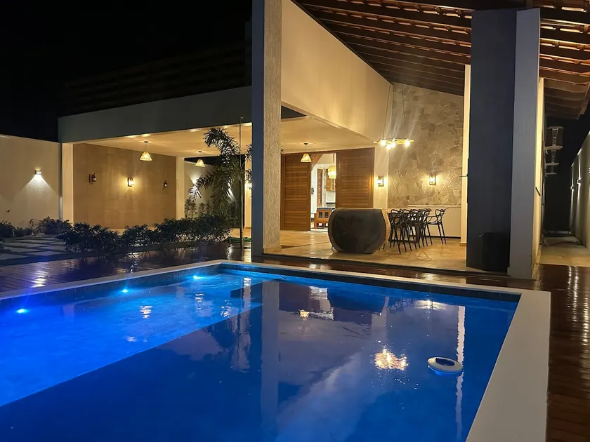 Triplex beach house - Image 1